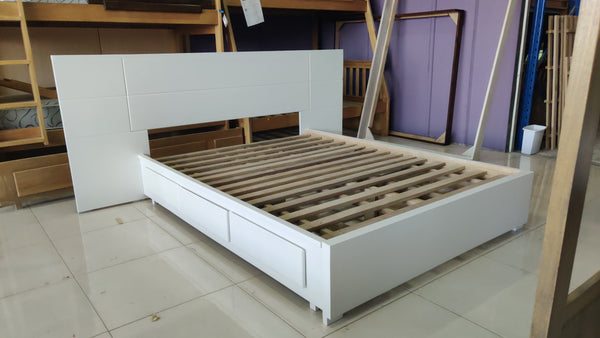 Cama Toronto